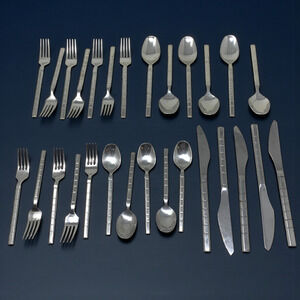 Vintage Lot 28 Pc Retroneu "Linear" 18/8 Flatware Segmented Handle Japan MCM